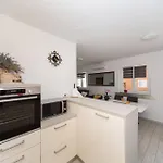Modern Groundfloor For 2 Daire *