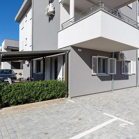 Modern Groundfloor For 2 Appartement *