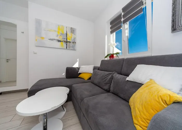 Modern Groundfloor For 2