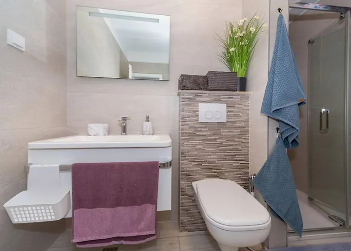 Modern Groundfloor For 2 비오그라드나모루