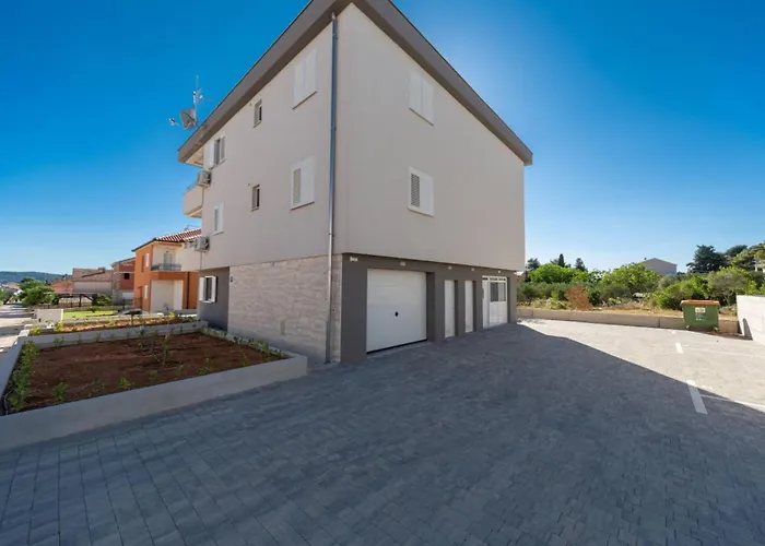 Modern Groundfloor For 2