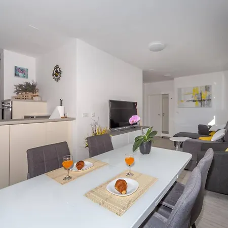 Daire Modern Groundfloor For 2 *