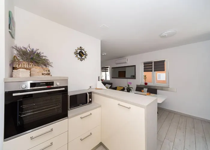 Modern Groundfloor For 2 Апартаменты *